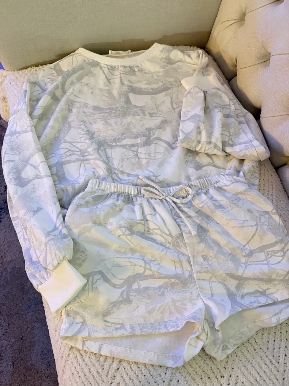 Women’s Cream & Gray Printed Lounge Set - Unbranded